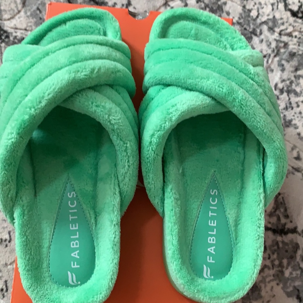 Fabletics Slippers - Picture 5 of 7